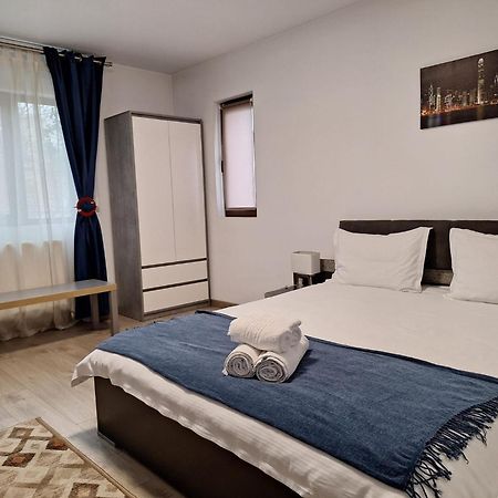 Villa 38 Silviu Apartment Boekarest Buitenkant foto