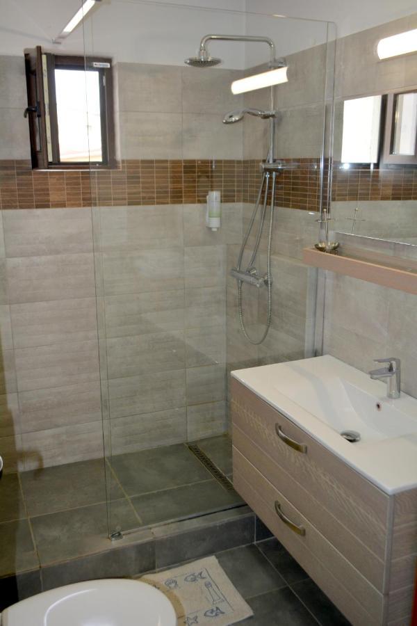 Villa 38 Silviu Apartment Boekarest Buitenkant foto